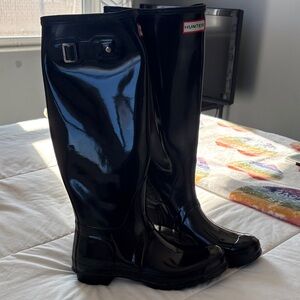 Hunter black rain boots